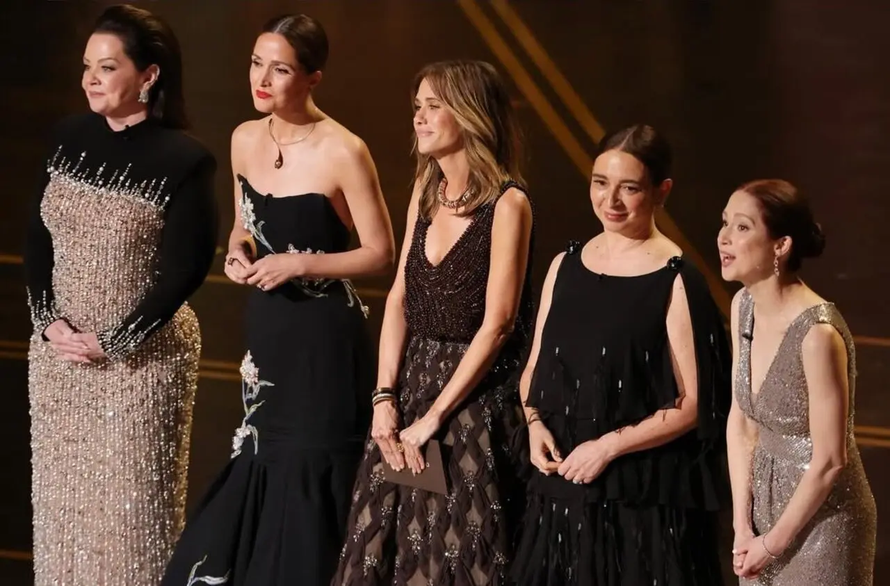 Bridesmaids cast reunion
Fans were thrilled when members of the cast of the hit comedy Bridesmaids reunited on stage.Actors including Kristen Wiig and Maya Rudolph recreated their comedic chemistry while presenting an award, sparking nostalgia for the beloved 2011 film